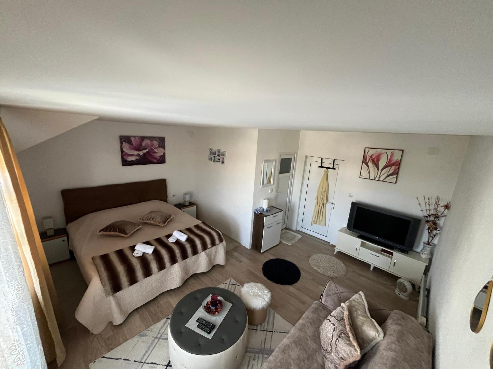 Prenociste Delija 020 Appartement Sjenica Buitenkant foto